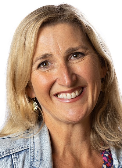 Headshot of Martine Oglethorpe smiling